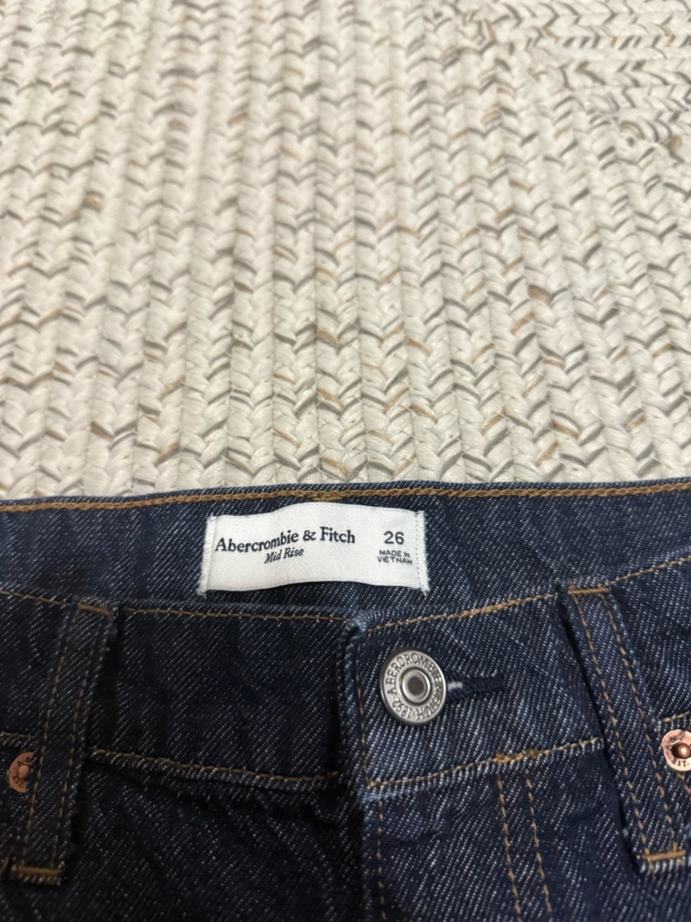 Abercrombie Mid Rise Drop-Waist Ruffle Denim Mini Skirt – Rinse Blue - Picture 9 of 9